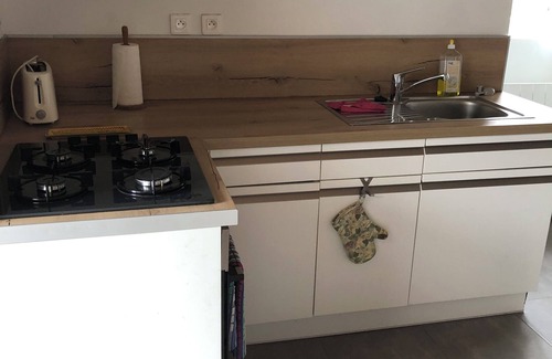 Concoules Apartment | Small gîte in Cevennes with artisan workshops