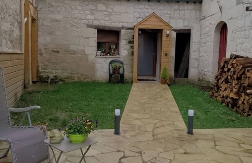La Chapelle-sur-Loire House | Small house on the banks of the Loire, in Touraine and 20mns from Saumur 🌸