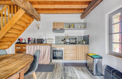 Arveyres House | Small House "Bel En Rouge" with Shared Terrace, Shared Garden and Wi-Fi