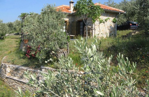 South Pelion House | Small house in a dream location