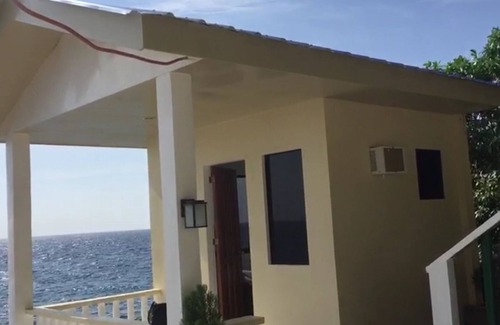 Catmon House | Small houses in a private beach