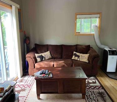 Georgian Bay House | Small Muskoka Cottage- Gibson Lake