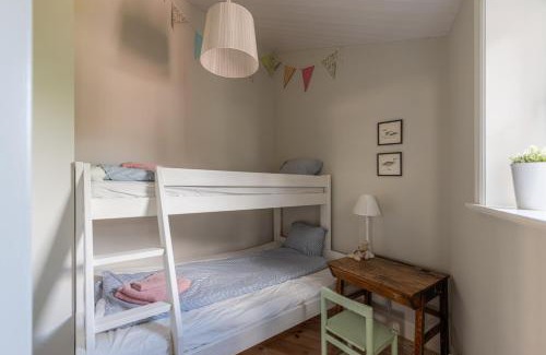 Vaxholm Apartment | Small Red House In Central Vaxholm