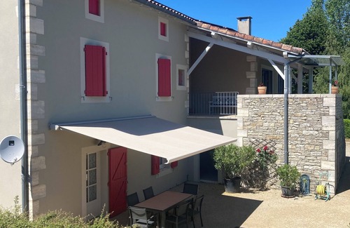 Caylus Cottage | Small single-storey apartment with PRM access, 2*.