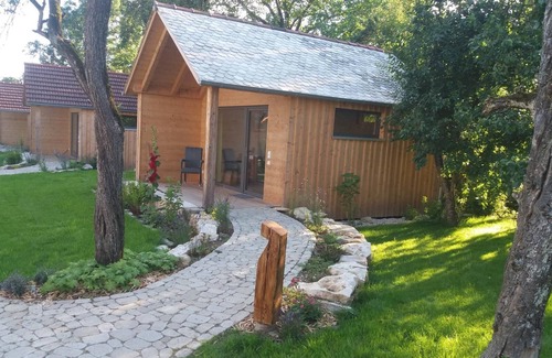 Burgsalach Apartment | Small sleeping hut with shared bathroom