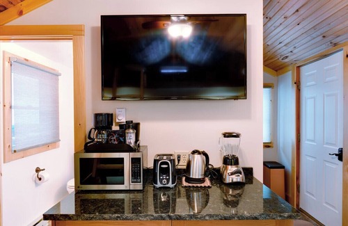 Lake Placid Cabin | Small Standalone Private Cabin with Loft and Kitchenette, Firepits, BBQ