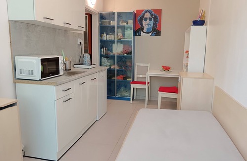 Hlubocepy Apartment | Small studio in Praguen30 minutes to the center by tram