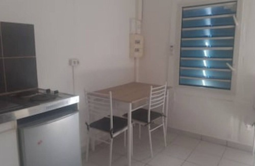 Regina Apartment | Small studio KOUROU (2)