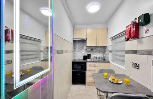 Maerdy Apartment | Small Studio Suite W Vip Lounge Access-maerdy