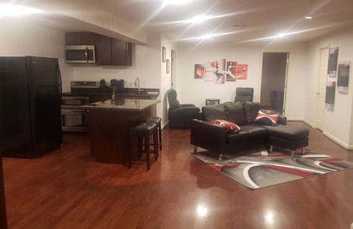 La Plata House | Small Town but Contemporary 2 Bdrm/ 1 Bath/Full Kitchen/Patio/Private