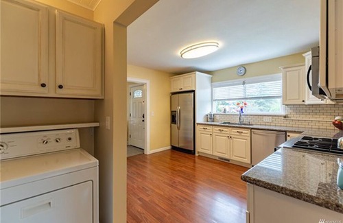 Mount Vernon House | Small Town Charm, Big City Amenities and Skagit Valley Farm-to-Table Appeal