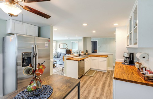 Burgaw House | Small-Town Charm & Local Dining: Home in Burgaw!
