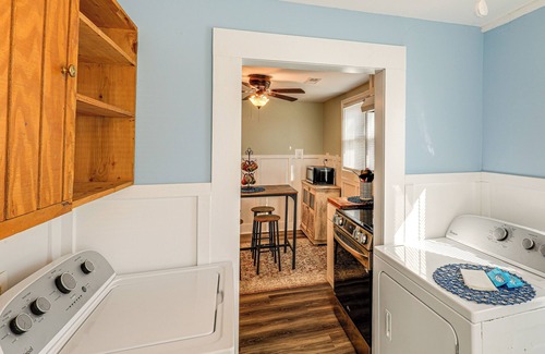 Burgaw House | Small-Town Charm & Local Dining: Home in Burgaw!
