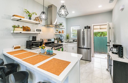 Madera House | Small-Town Charm & Patio Dining: Home in Madera!