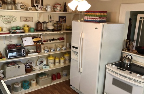Bedias Cottage | Small Town Cottage in Bedias