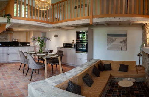 Coutances House | Small town house with swimming pool