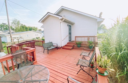 Bedford House | Small town Indiana getaway