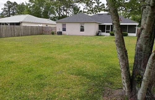 MacClenny House | Small Town Living; Dining, Shopping, Kayaking, Rivers, Lakes, Nursing Home