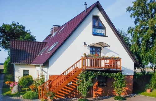 Gross Mohrdorf Apartment | Small vacation apartment - romantic vacation apartments in an old farmhouse
