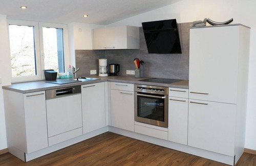 Lippertsreute Apartment | Small vacation apartment*, 90sqm, 2 bedrooms, 1 children's room, max. 6 persons (4 adults)