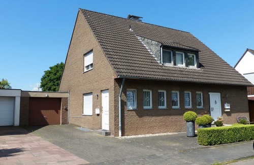 Meerbusch Apartment | Small vacation apartment near Düsseldorf airport/trade fair in rural surroundings