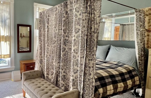 Richmond House | Small Victorian Cottage at Earlham, W/D, 100+Mbps Wifi