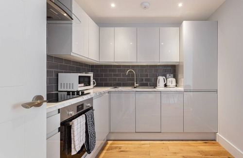 Eastleigh Apartment | Smart 1 Bed Apartment in the Heart of Eastleigh