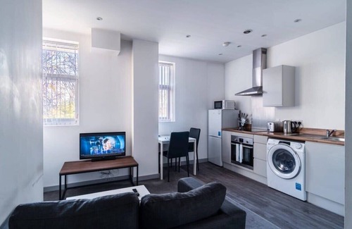 Blackburn Apartment | Smart 1 Bedroom Apartment in Blackburn