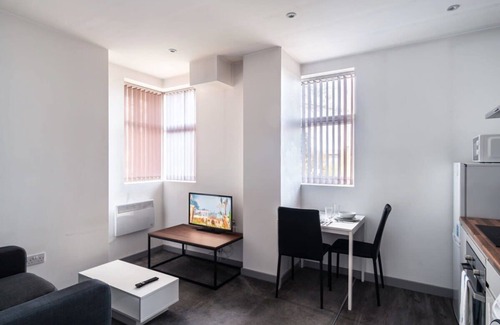 Blackburn Apartment | Smart 1 Bedroom Apartment in Blackburn