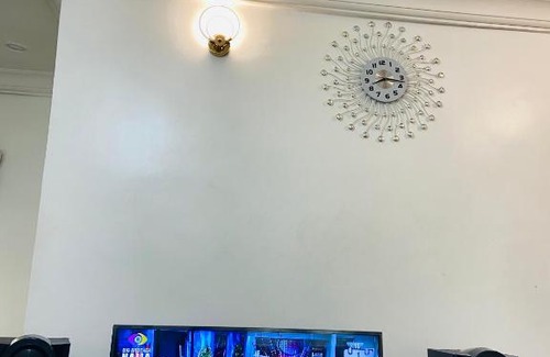 Lagos Mainland Apartment | Smart 1 bedroom apartment in Yaba with WiFi
