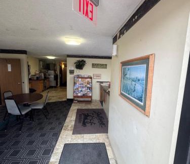 Plankinton Hotel | Smart Choice Inn