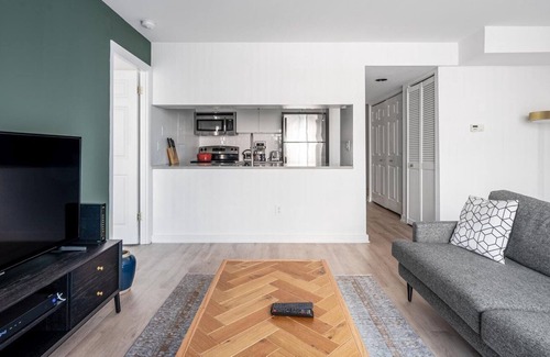Foggy Bottom Apartment | Smart Foggy Bottom 1BR w/ W/D + Gym near Watergate + metro by Blueground