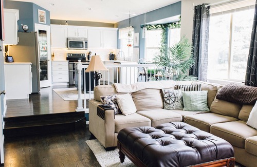 Thornton House | Smart Home with Hot Tub, Sauna and pool table