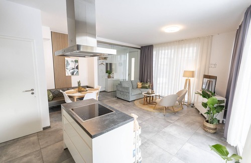 Bad Zwischenahn Apartment | SmartFewo: Waldspaziergang | terrace | sauna