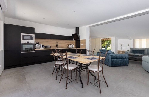 Lagnes Apartment | SmartStay P.Cézanne - Proche L'Isle-sur-la-Sorgue
