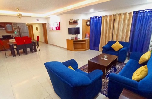 Shanthala Nagar House | SmartStay Private Room In Luxury Apts- MG Road area