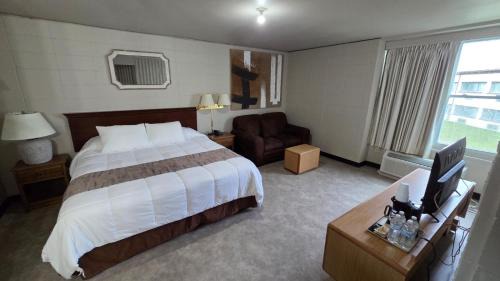 Osseo Hotel | Smartwood Inn
