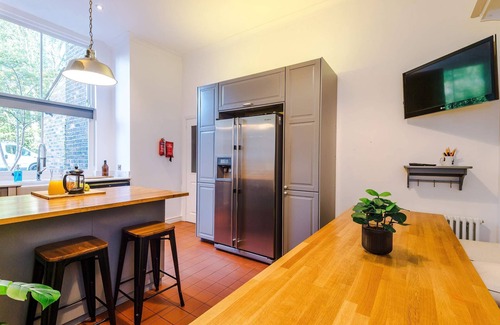 Cheetham Hill Apartment | Smedley House Summary