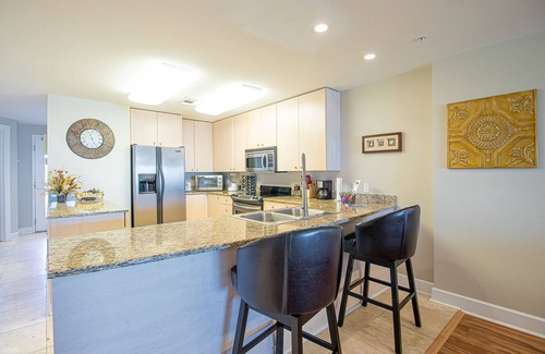 Biloxi Condo | Smell The Sea * Feel The Breeze * Hear The Ocean * Be At Ease * At Sea Breeze