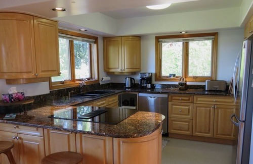 Cortes Island House | Smelt Bay Beach House