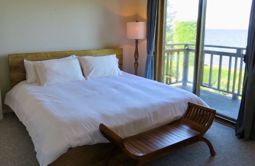 Cortes Island House | Smelt Bay Beach House
