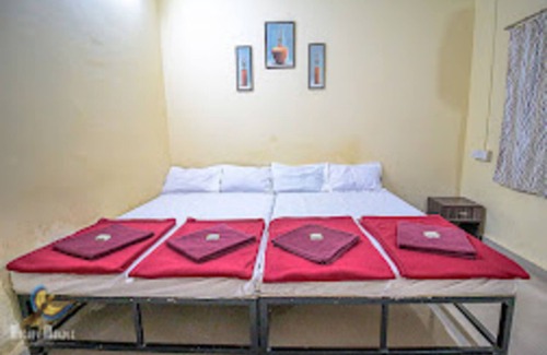 Neral Hotel | Smita Baug