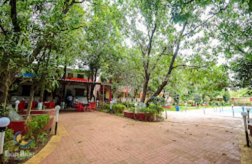 Neral Hotel | Smita Baug