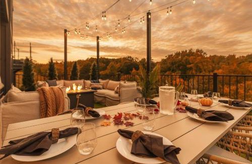 Sevierville House | Smith Creek Resort- 6 Bedroom 22 Guests - Indoor Pool - Resort Amenities