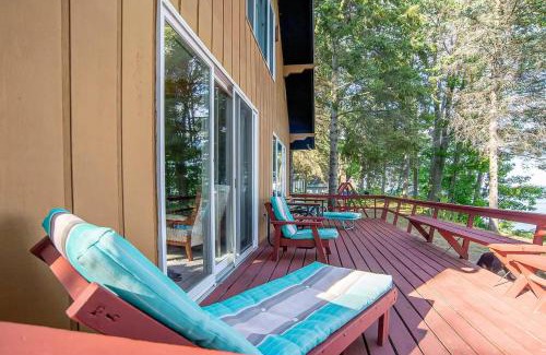 Indian River House | Smith Family Cottages- Lake House
