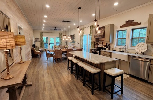 Arley Cottage | Smith Lake Enjoyment Awaits!