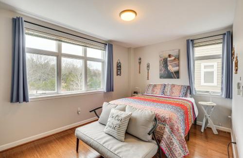 Huddleston Apartment | Smith Mountain Lake Condo with Pool Access