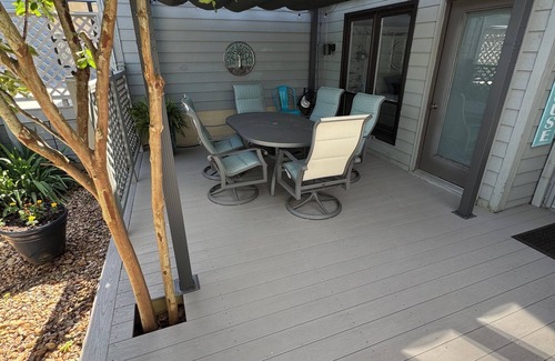 North Shore House | Smith Mountain Lake Waterfront Vacation Retreat