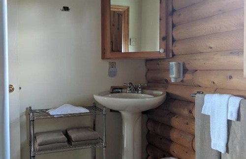 Scotsburn Ski Chalet | Smith Rock Chalets