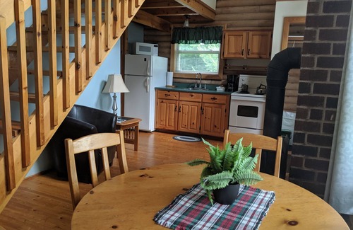 Scotsburn Cabin | Smith Rock Chalets & Retreat